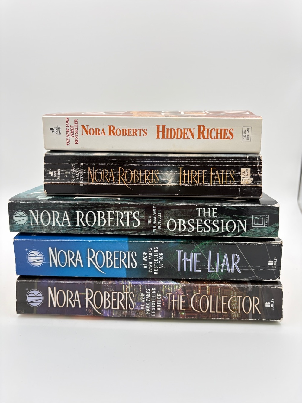 Bundle of Five Nora Roberts Novels - Softcover Paperbacks